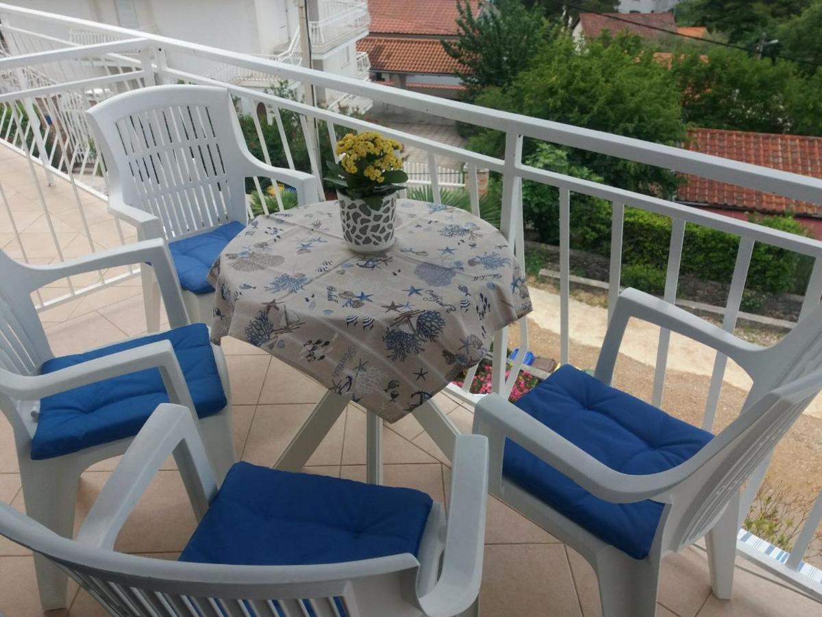 Apartment Rb Омишаль Экстерьер фото
